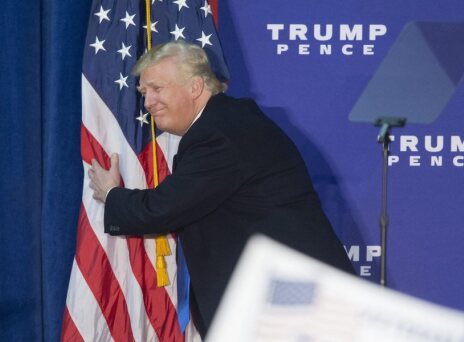 Η αντίδραση Τραμπ στο συμπέρασμα του FBI για την Κλίντον