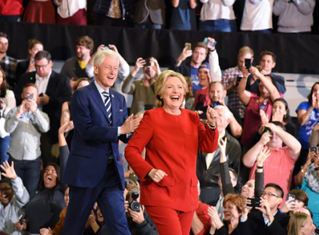 Η Χίλαρι Κλίντον ψήφισε και είναι «χαρούμενη» (video) 