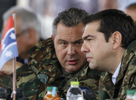 Σύλληψη του διευθυντή των Παραπολιτικών Παναγιώτη Τζένου μετά από μήνυση του Καμμένου