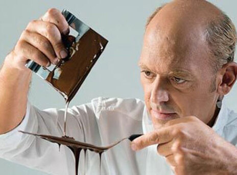 Στέλιος Παρλιάρος