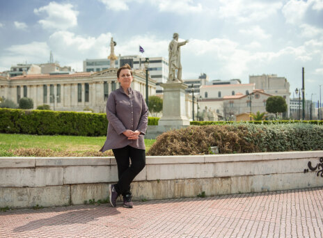 Όταν γράφεις για να μπορείς να υπάρχεις, γράφεις όπως η Ανν Ενραϊτ 