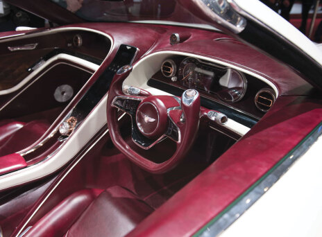 Γλυπτική μετά ίππων!