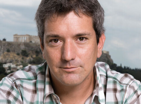 Ο Σαντιάγο Ρονκαλιόλο έρχεται Ελλάδα με τις «Καρφίτσες στην άμμο»