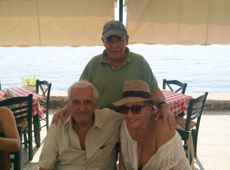 Η Λέσβος του Σταύρου Τσακυράκη