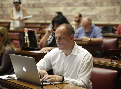 Φέτος στις διακοπές διάβασα Βαρουφάκη!