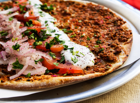 Μια Πολίτισσα στην Αιόλου έχει το καλύτερο oriental street food