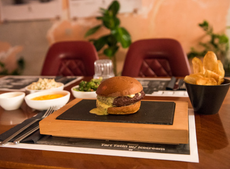 Σερβίρει το Bios φαγητό; Ε, ναι!