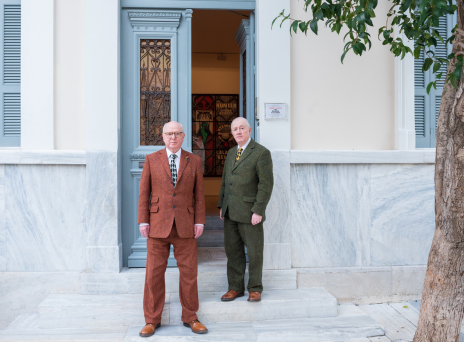 Gilbert & George: Κάνουμε τους φιλελεύθερους πολύ νευρικούς