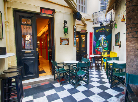 Ένας Ιπποπόταμος που έκλεισε τα σαράντα