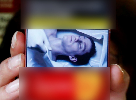 Βρέθηκε ο «νεκρός» στα πακέτα των τσιγάρων: Πόσα χρήματα πήρε, πού έγινε η φωτογράφιση (εικόνες)