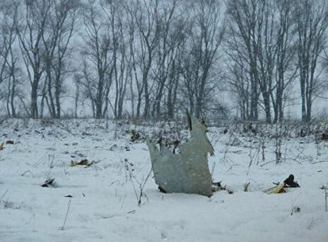 Συγκλονίζουν οι πρώτες εικόνες από την πτώση του αεροσκάφους στη Ρωσία (video)