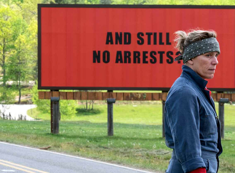 Οι Τρεις Πινακίδες Πέρα από το Έμπινγκ, στο Μιζούρι 