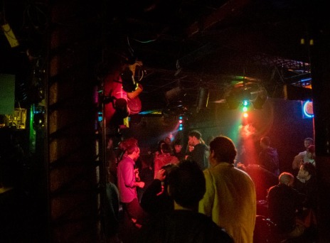 Ένα βράδυ στη Rebound στην Πλατεία Αμερικής