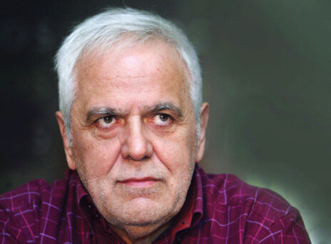 Πάσχος Μανδραβέλης