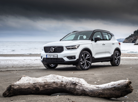 Volvo XC40: Ένα premium «σκληροτράχηλο μικρό ρομπότ»