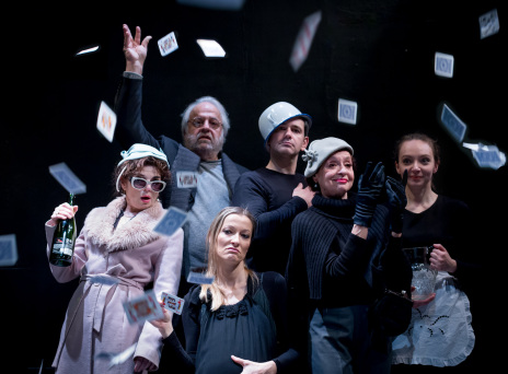 Αυλαία για τη «Λεονί»