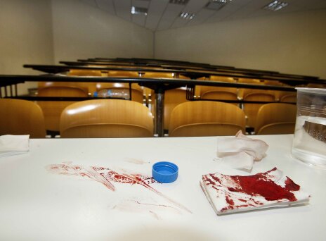 H ερώτηση της εβδομάδας από την A.V. και την Prorata: Άσυλο ανομιών ή άσυλο ιδεών;