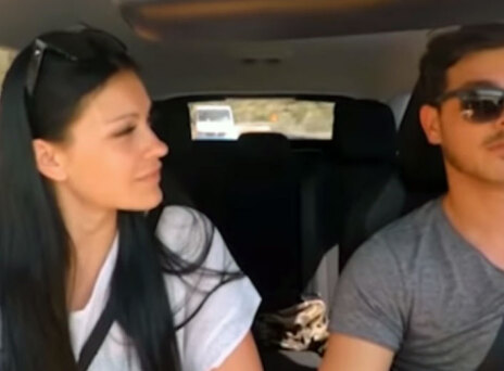 «Ερήμην μπίτι»: μαθήματα ελληνικών από το Game of Love