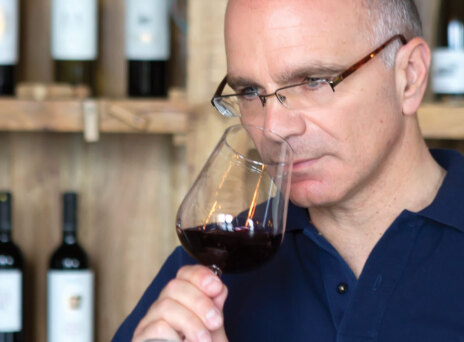 Δύο νέα κρασιά δίνουν άρωμα στο φετινό καλοκαίρι