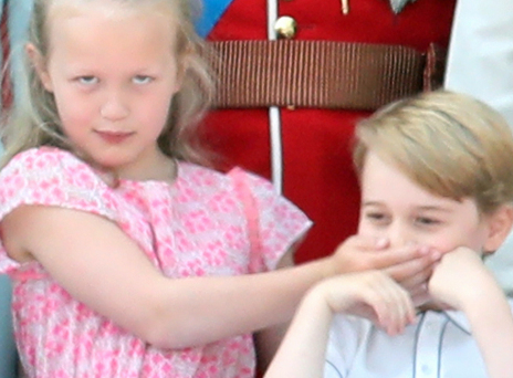  Σαβάνα Φίλιπς: Η δισέγγονη της Ελισάβετ δεν δίνει μία για τον μέλλοντα βασιλιά Τζορτζ (video, εικόνες) 