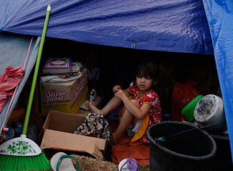 Επίσημο: Στους 321 οι νεκροί από τον φονικό σεισμό στην Ινδονησία