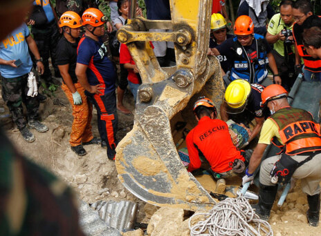 Φιλιππίνες: Στους 22 οι νεκροί από τον κατολίσθηση - Εγκλωβισμένοι στέλνουν μηνύματα κάτω από τη γη