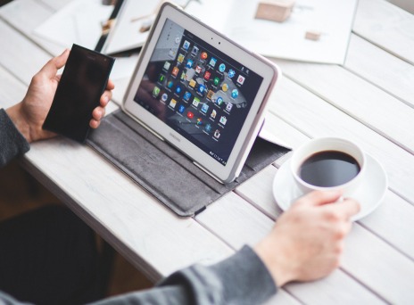 Σε αυτήν την καφετέρια πληρώνεις δίνοντας τα προσωπικά σου δεδομένα