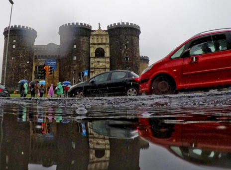 Ιταλία: 18 νεκροί από τις πλημμύρες και τους κεραυνούς (video)