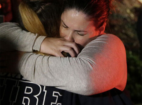 Μακελειό σε μπαρ της Καλιφόρνια - Ένοπλος άνοιξε πυρ κατά των θαμώνων (εικόνες, video)