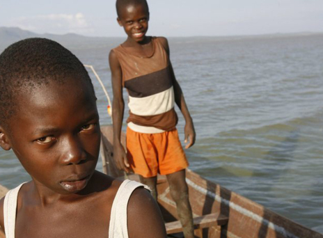 Τραγωδία στην Ουγκάντα  - 29 νεκροί από ανατροπή υπερφορτωμένου σκάφους 