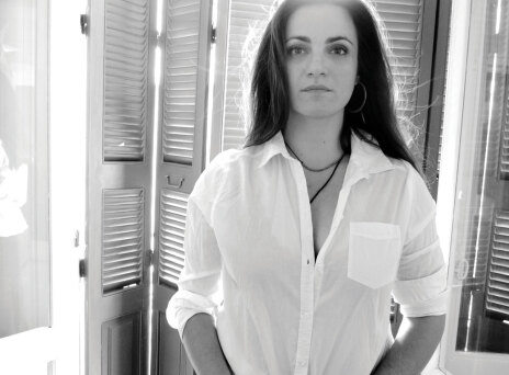 Η Ίος της Κωνσταντίνας Πολυχρονοπούλου