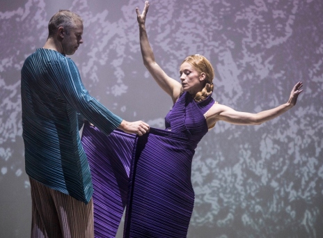 Ντεμπούτο στην ελληνική σκηνή