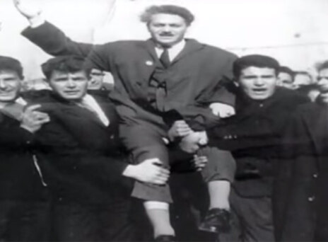 Μανώλης Γλέζος: Η ζωή του ήρωα της Αντίστασης μέσα από τα λόγια του (video) 