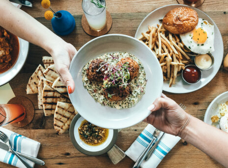 50 εστιατόρια στην Αθήνα που αξίζουν να γίνουν στέκι σου