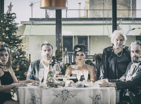 Πατέρας, Σκην. Βασίλης Μπισμπίκης / Θέατρο Αποθήκη