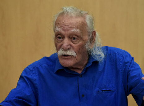 Μανώλης Γλέζος 