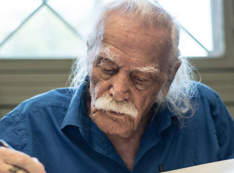 Μανώλης Γλέζος