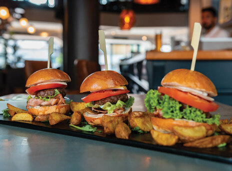 Rialto: Το διαχρονικό all day στέκι της Ηλιούπολης