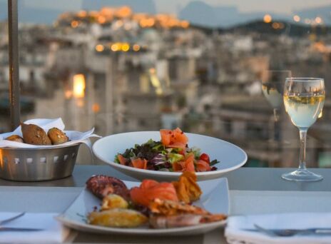 Clair de Lune: Η πιο ωραία θέα για να ρεμβάζεις το φως του φεγγαριού