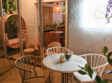 De Vues: Απολαυστικό brunch σε χώρο με γαλλική φινέτσα