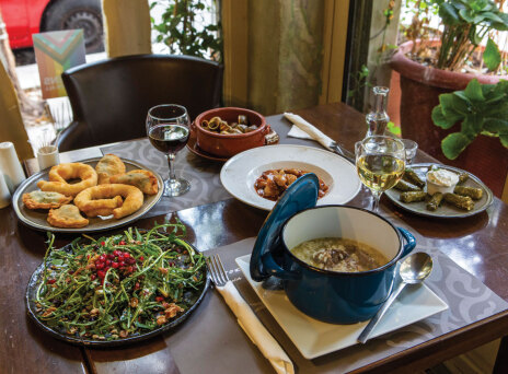 Κατσούρμπος: Μας έκανε να αγαπάμε την παραδοσιακή κρητική κουζίνα