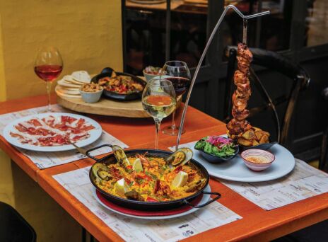 Los Gatos: Cocina Latina στη Ρόμβης!