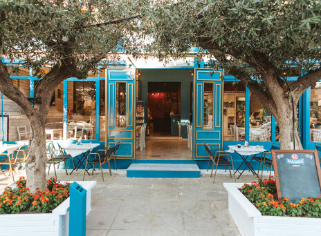 Λότζα, μια βόλτα στην Ηλιούπολη θα σου δείξει γιατί το καλαμάκι βρίσκεται σπίτι του