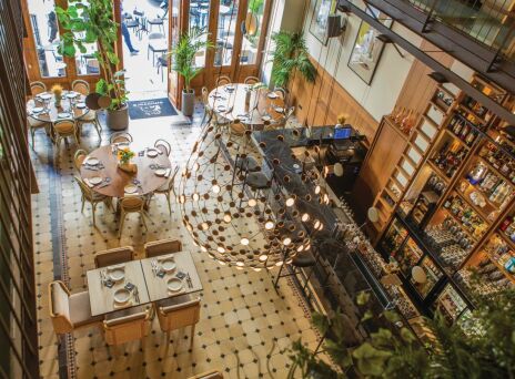 Omnivore: Το must της Πλατείας Αγίας Ειρήνης