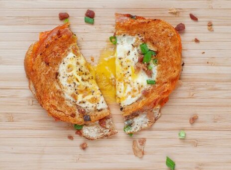 Αυγό με τα όλα του