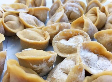 Πώς να φτιάξεις Πελμένι, τα φρέσκα ζυμαρικά της Ουκρανίας