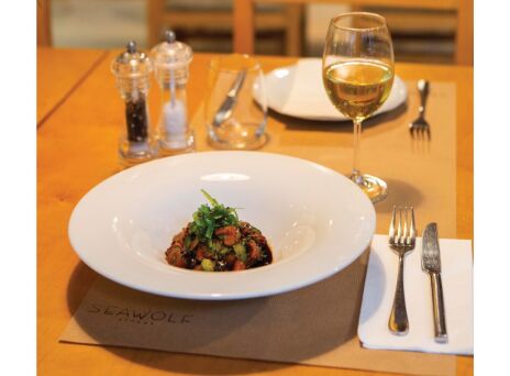 Seawolf: Δημιουργική ψαροφαγία στο Κουκάκι 