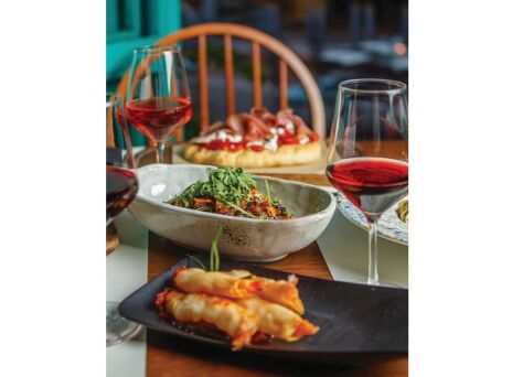 Shakespeare In Love: Το all day cocktail bar που θα ερωτευτείς