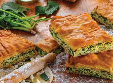 Kαρανάτσης Χειρο…Πίτες: Οικογενειακή παράδοση τριών γενεών στις χειροποίητες πίτες