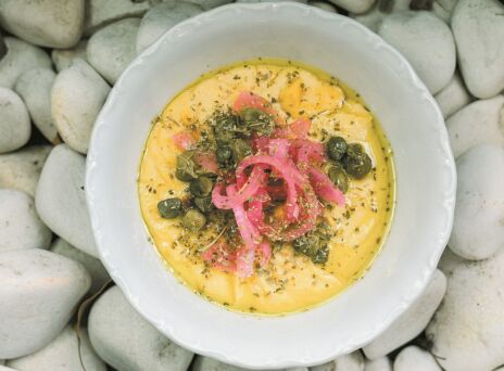 ΘάΜα Μεζέ: Ένα μεζεδοπωλείο αληθινό θαύμα!